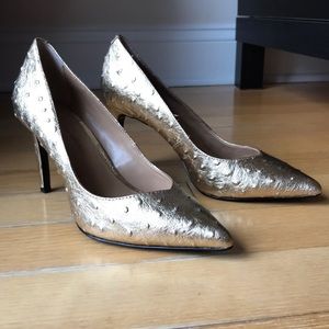 LIKE NEW! Banana Republic Madison 12 hr Gold Heels